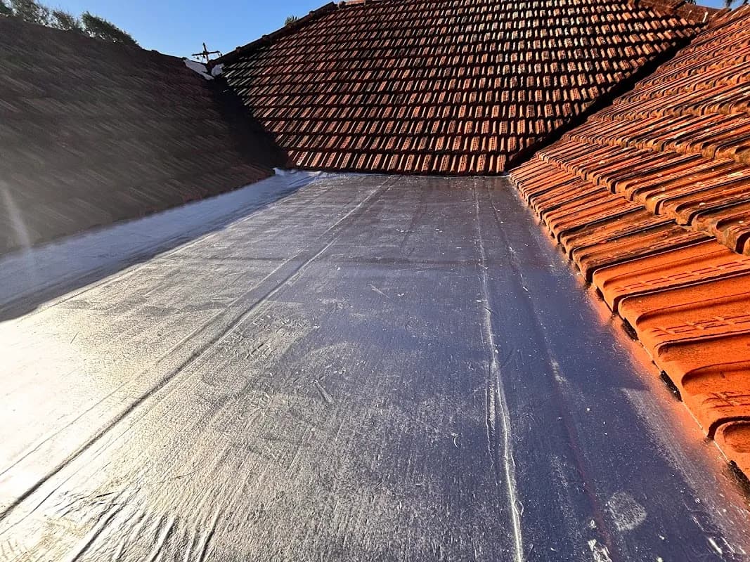Roofing Unlimited in Glenwood