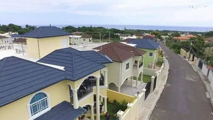 GOD’S FAVOUR ROOFING HUB in GRA Phase 1