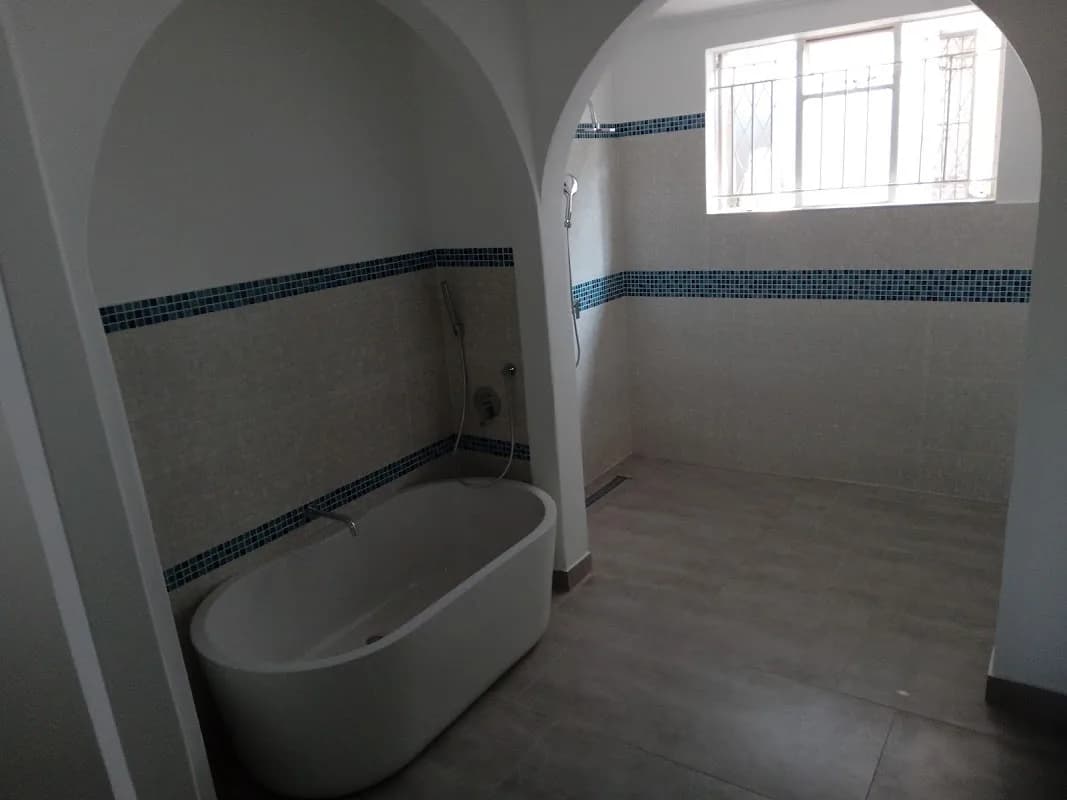 LA SEVEN PLUMBING & CONSTRUCTION PTY in Brooklyn