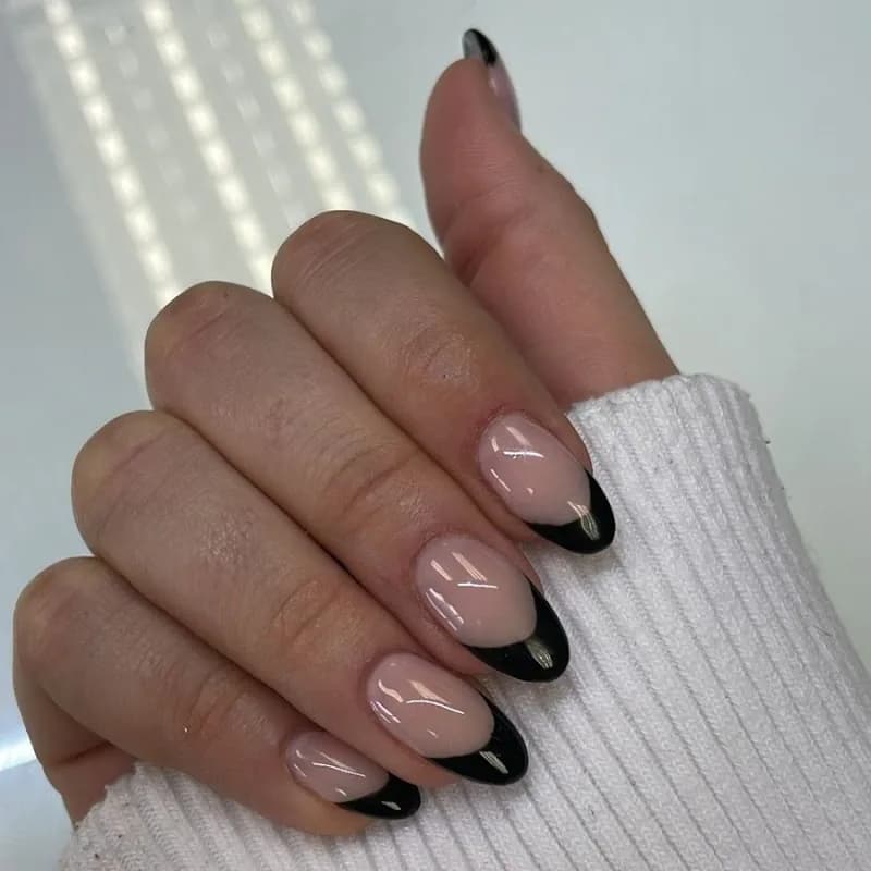 Nails by Valdene in Die Boord