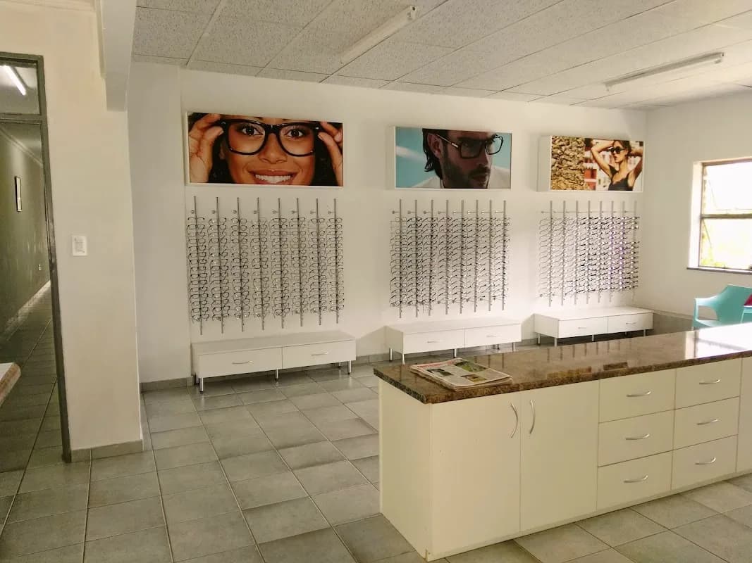 Nazeer Optometrist in Dobsonville