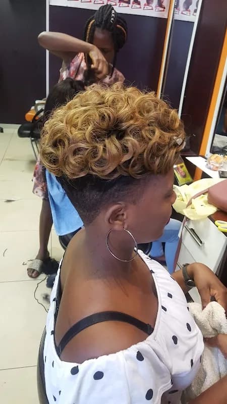 Sedglo hair and beauty Mall of thembisa in Esther Park