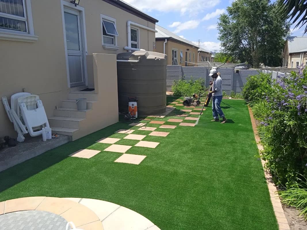 Authentic Grass in Rondebosch