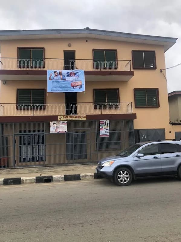 Siloan Medical Center Ilasamaja in Mushin
