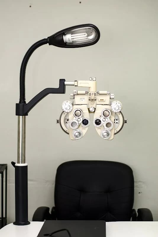 Optomly Optometrists in Berea