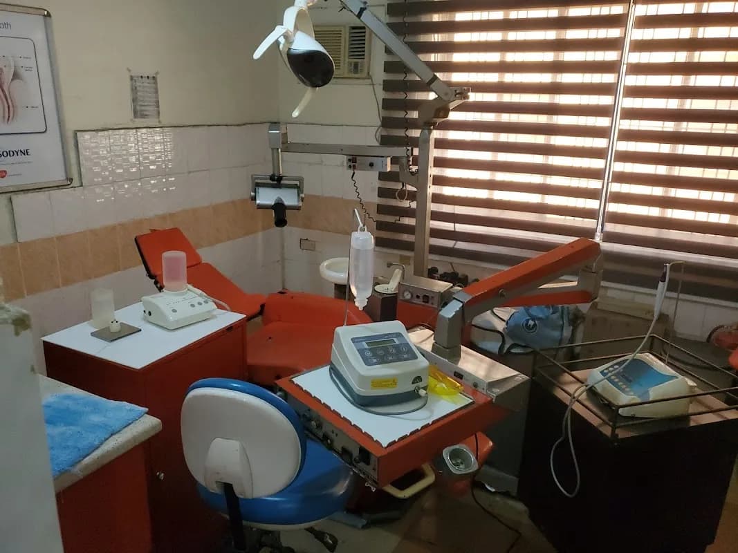 ROBERTS DENTALS in Aguda