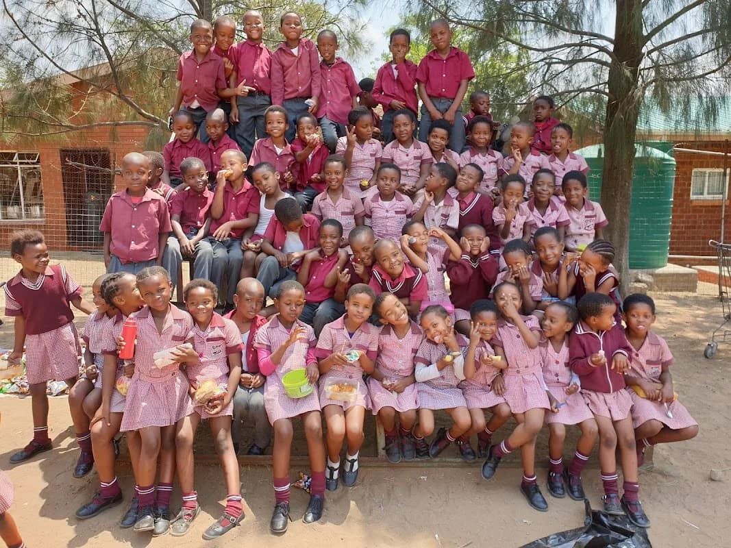 Qhubimfundo Primary School in Osizweni