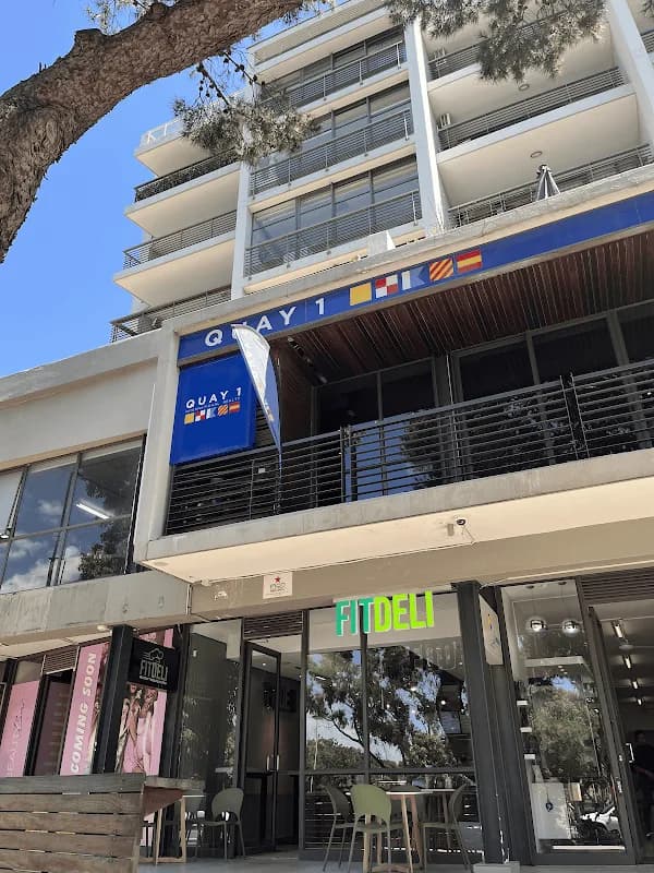 Quay 1 International Realty in De Waterkant