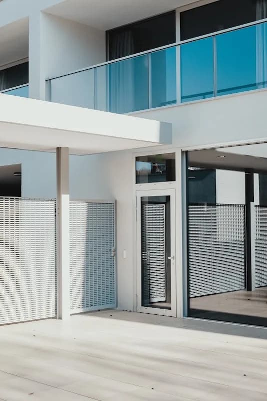 World of Glass & Aluminium in Camps Bay