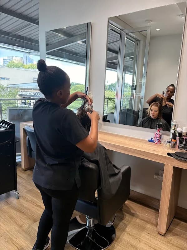 KG Lushious Nails Wax and Hair Salon with Blow Dry Bar in Kramerville