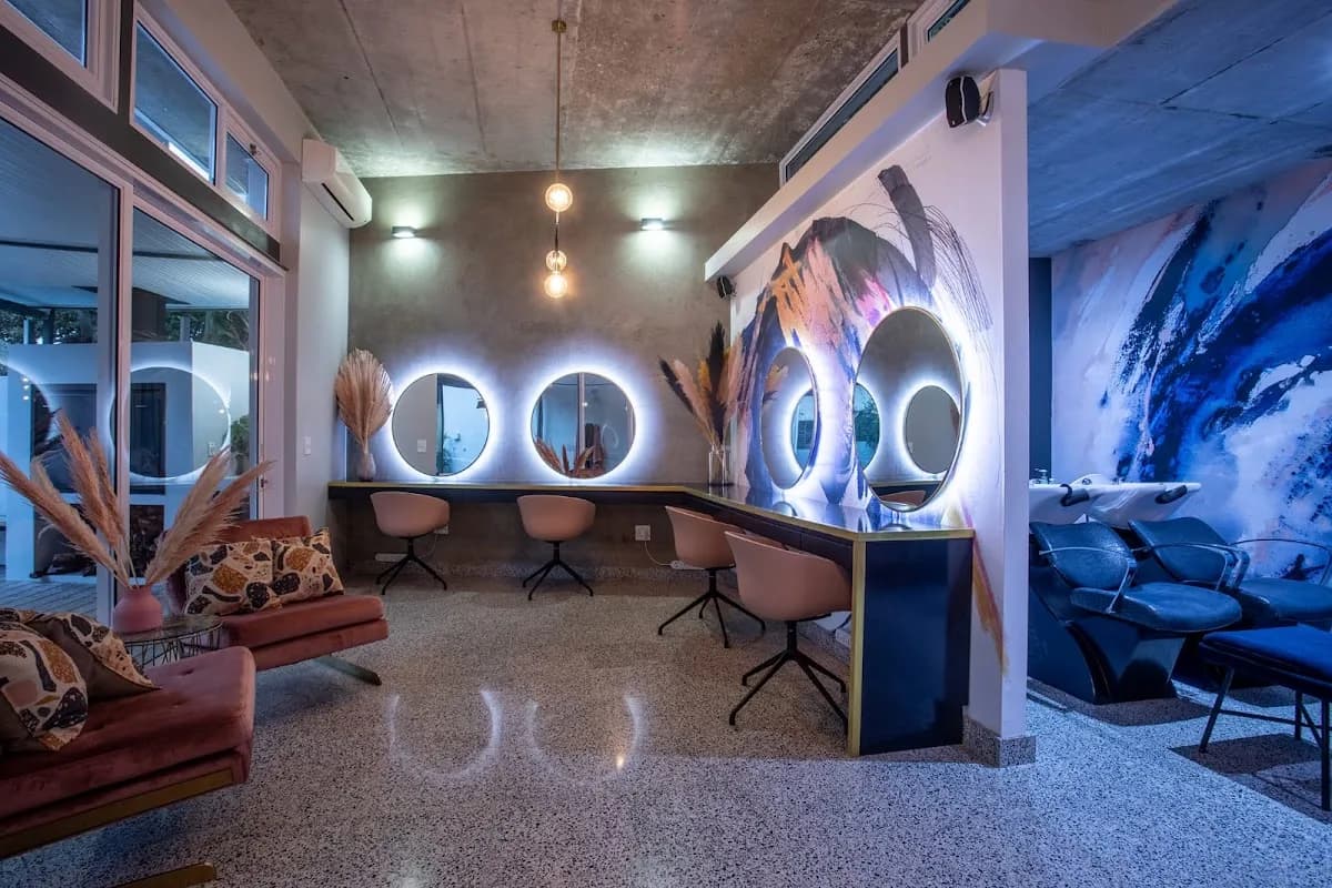 Mooi Hair Salon in Gardens