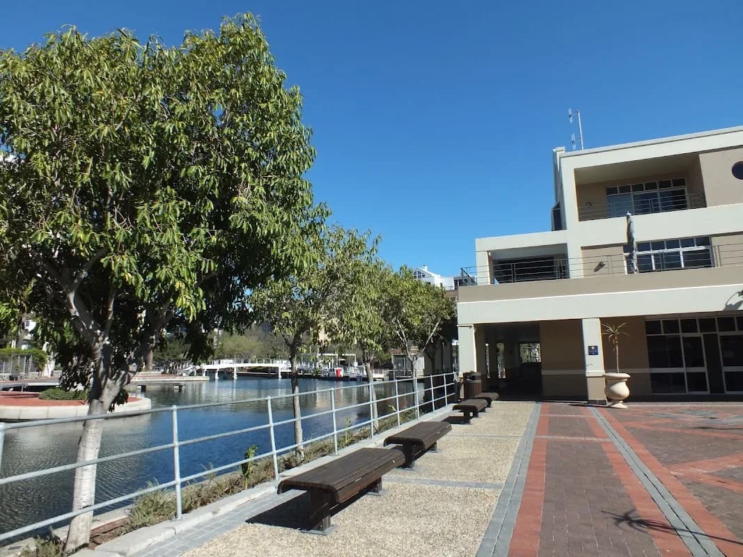 Medicape Clinic-Dr-HaramisRM in De Waterkant