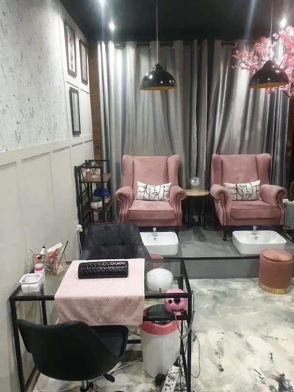 Indoni Yamanzi Beauty Room in Dobsonville