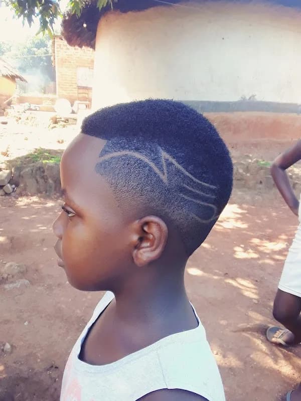 Maphet the Barber in Haenertsburg