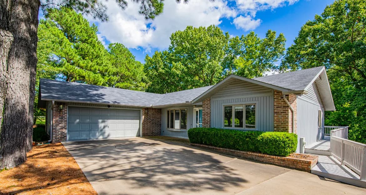 Lighthouse Group NWA - Keller Williams Market Pro Realty in Bentonville / Walmart HQ