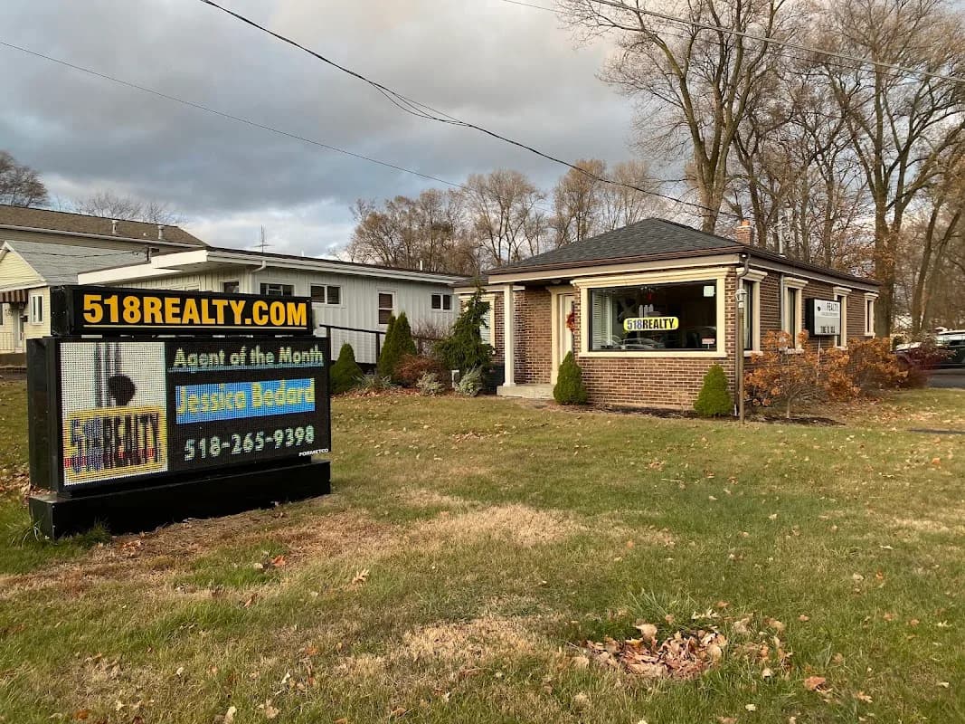 518 Realty in Guilderland / Colonie