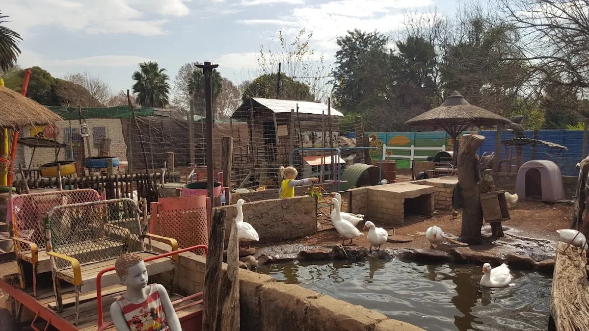 Kinderplaas Zoo Rietfontein in Hatfield