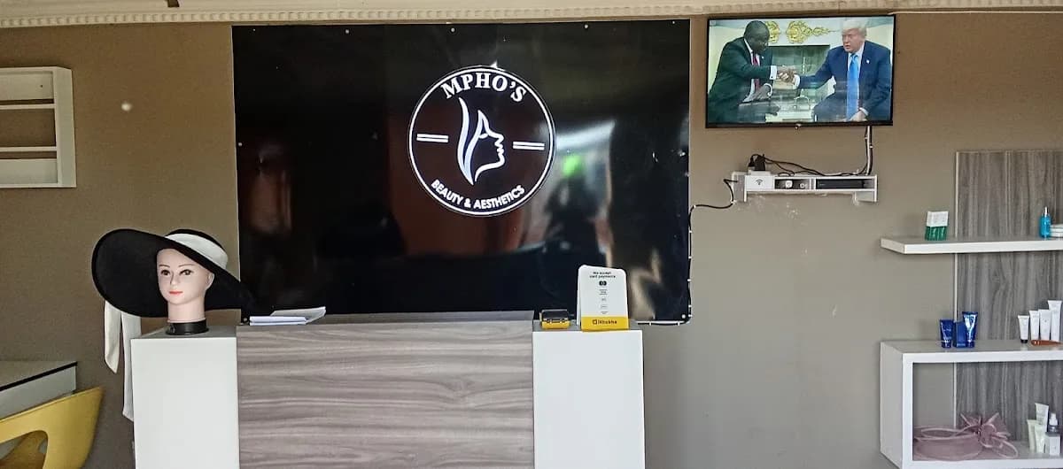 MPHO'S BEAUTY AND AESTHETICS in Attridgeville