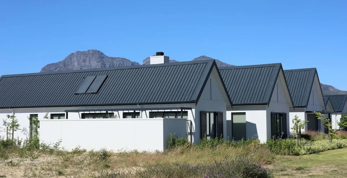CAPE ROOF in Clifton