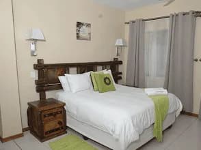 Foundation Stones Guest House in Paarl CBD
