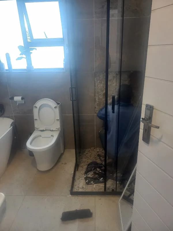 Frans Lungile Plumbers in Brits Central