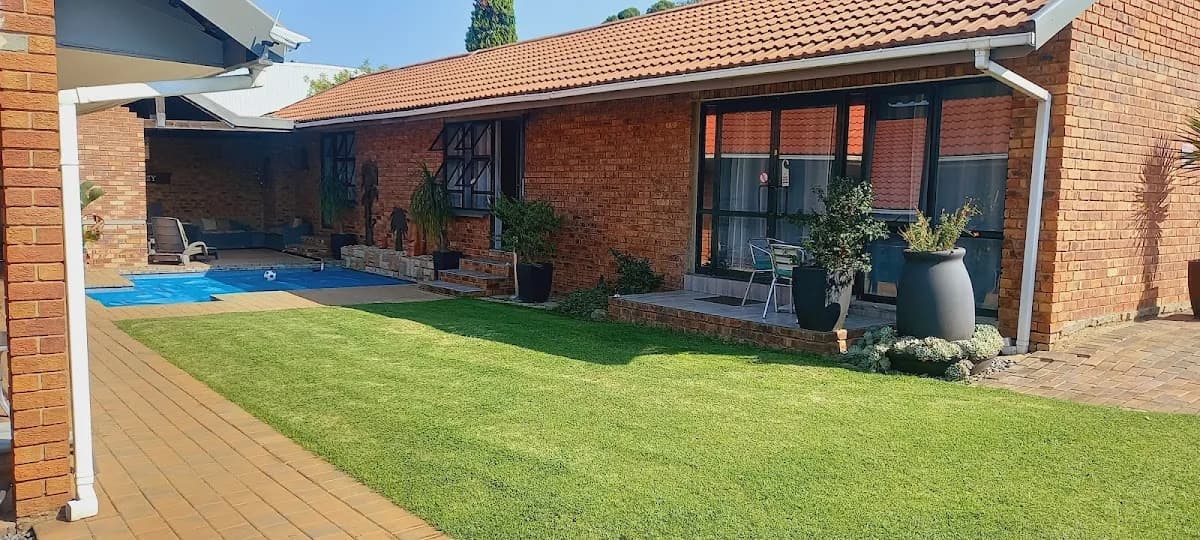 Meadows Guesthouse in Germiston CBD