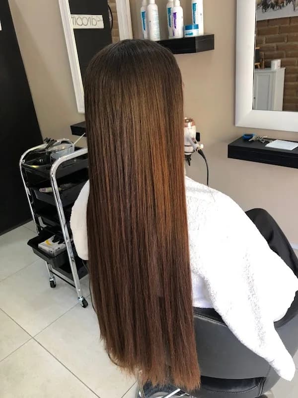 La J’s Hair Studio in Generaal De Wet