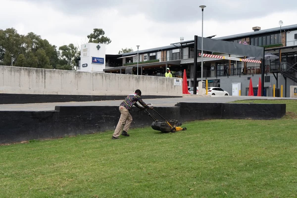 Omniserve Facility Management - Pretoria East Garden and Pool Services in Silverton