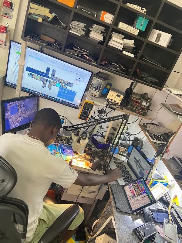 IFIX and REPAIR . ๐ปโ ๏ธ. (Mobile phone , laptop , MacBook etc). in Ibeju-Lekki