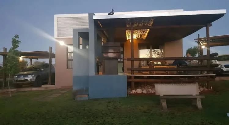 Tshahitsi Lodge in Industrial Area