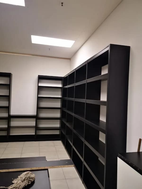 Full Dimension Projects in Melville