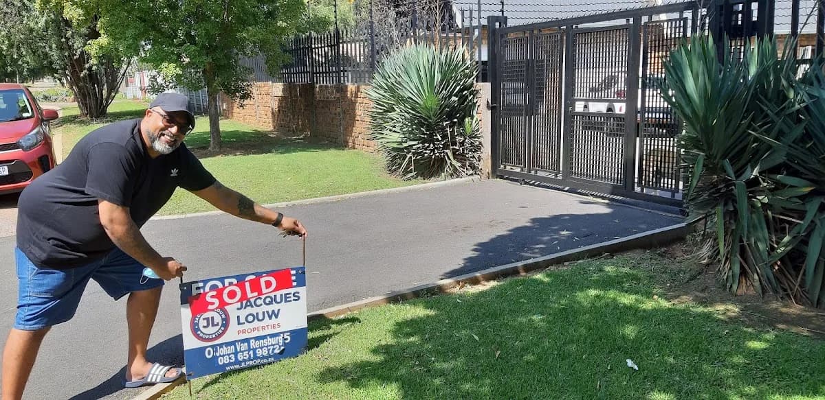 Estate agent, Alberton Area Specialist in Alberton