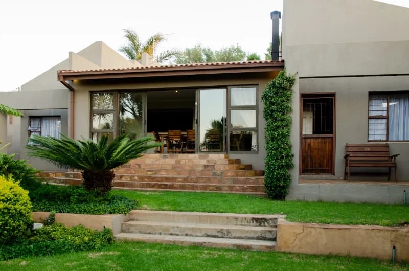 Physeqfit Guesthouse in Highveld