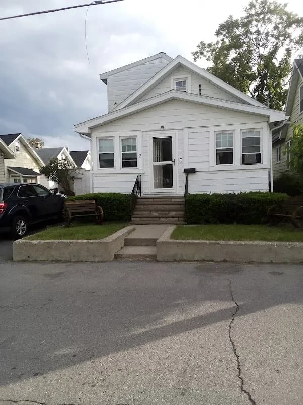 Donna C. Kelly, Lic Real estate Salesperson with Oxford Property Group in Guilderland / Colonie