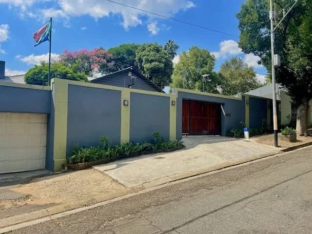 Timebridge Mansion in Melville