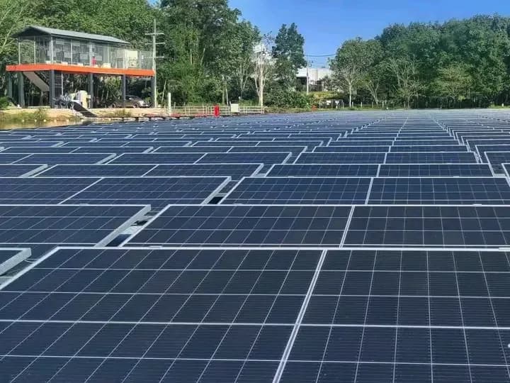 Gosolar Ng in Eagle Island