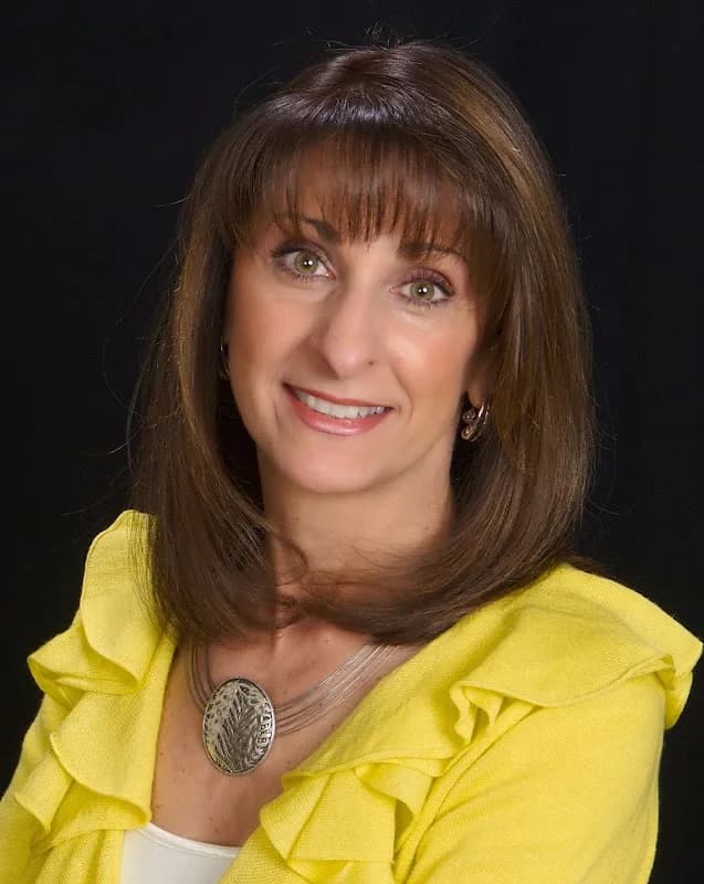 Lucy Ann Sokaris, Real Estate Salesperson in Guilderland / Colonie