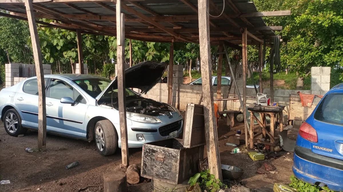 Great Mon Automobile workshop in Lokogoma