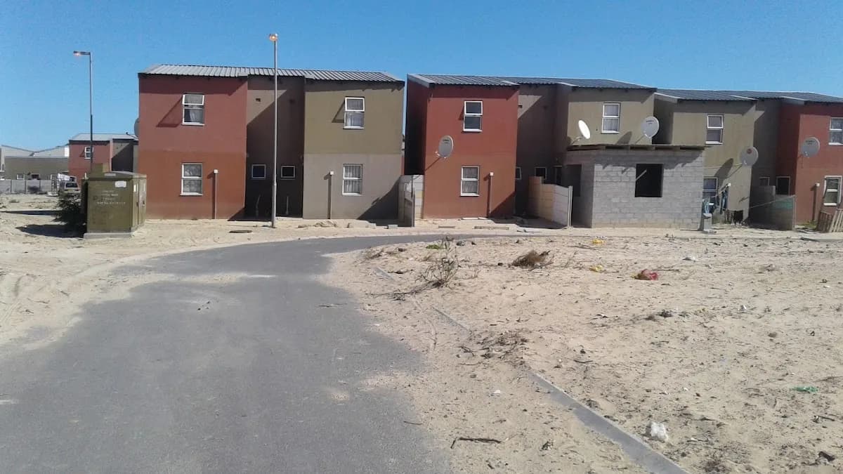 Blue Downs Estate Agent - #CorenaSellsHomes in Khayelitsha