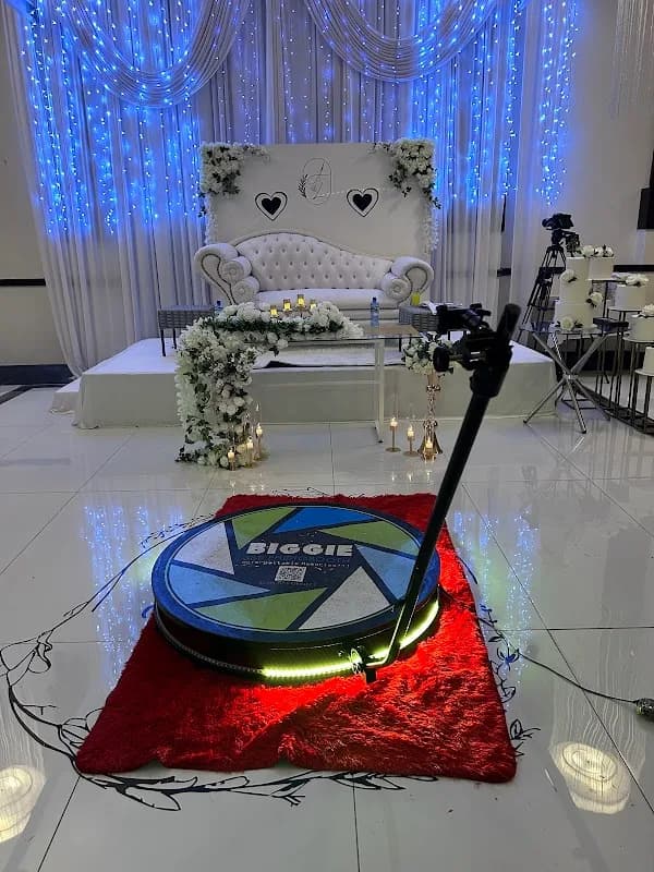 BIGGIE 360 Photo Booth in Pretoria CBD