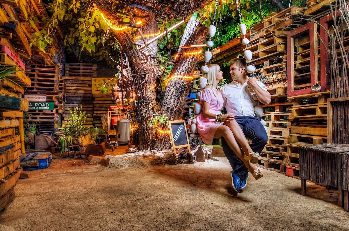 Greyline Photography and Design in The Moot