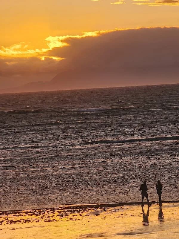 Holiday Accommodation Strand - Hanlie Lingenfelder - Just Property in Strand