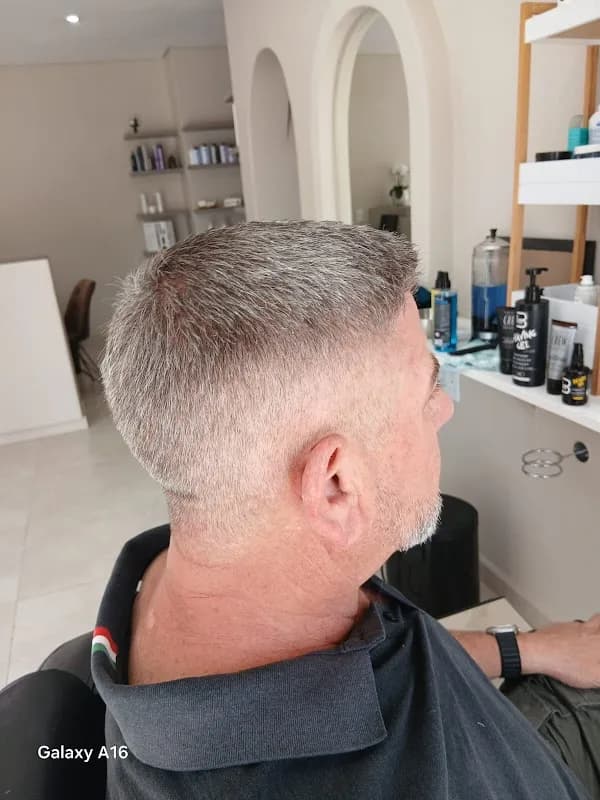 The Finesse Barber in Faerie Glen