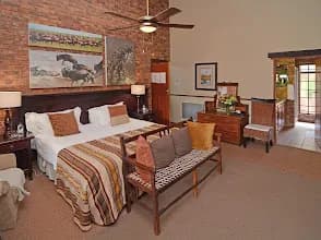 Africa House Guest House in Centurion