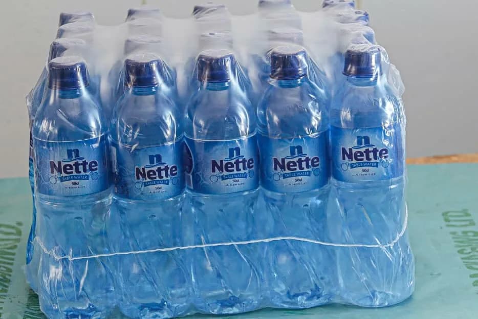 Nette table water in Karu