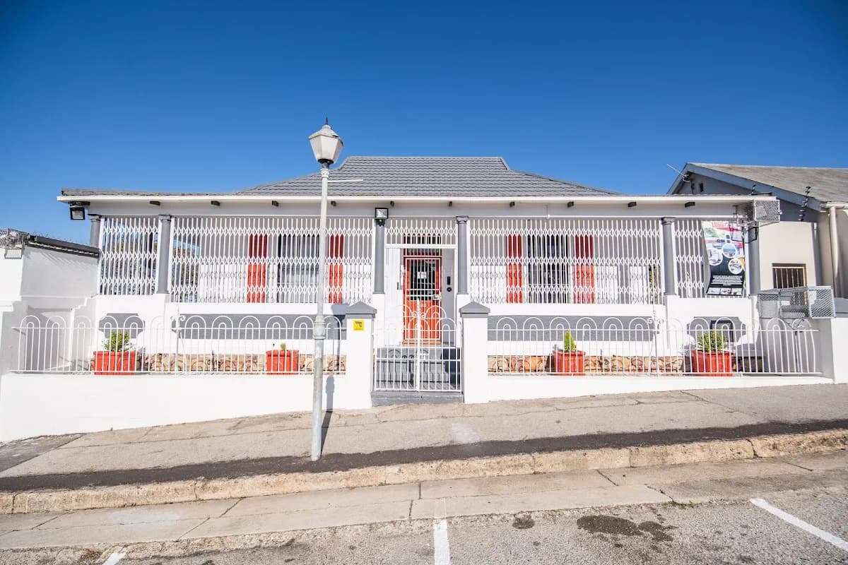 Happy Home Guest House Gqeberha in Gqeberha CBD