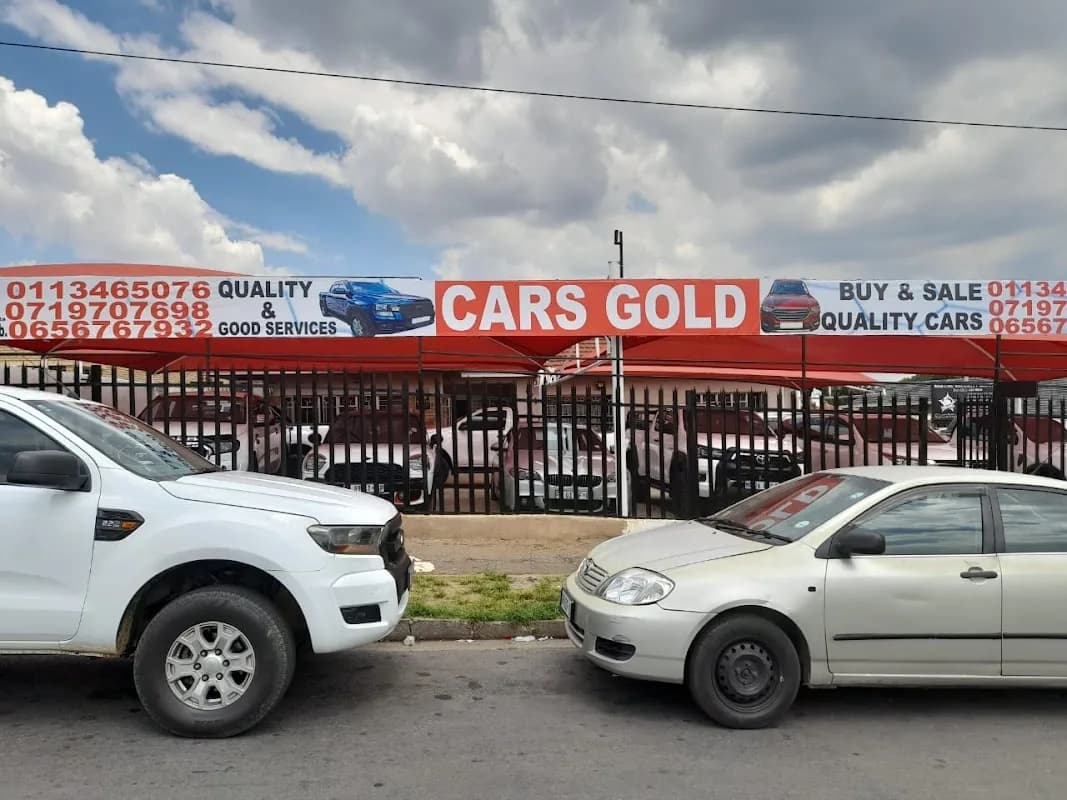 CARS GOLD in Houghton