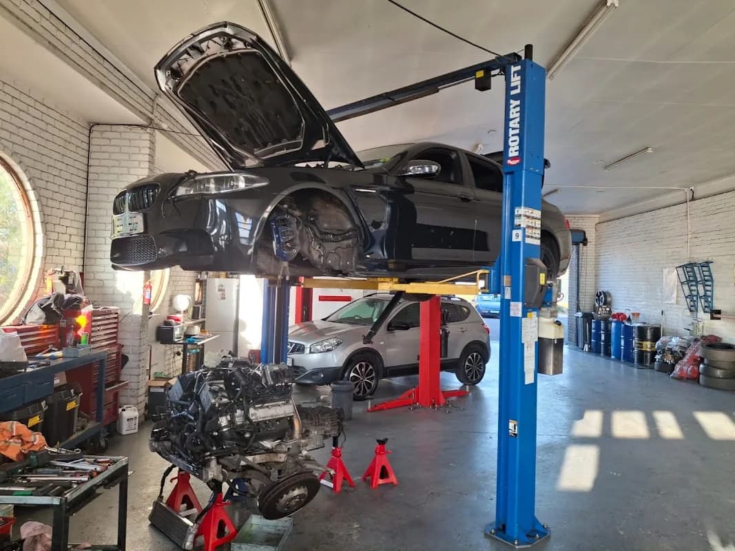 Ken's Auto Clinic in Midrand