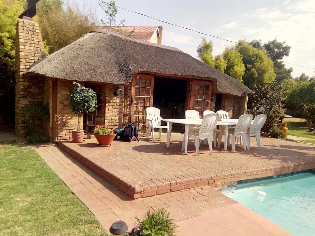 Avon Road Guest House in East Rand Mall