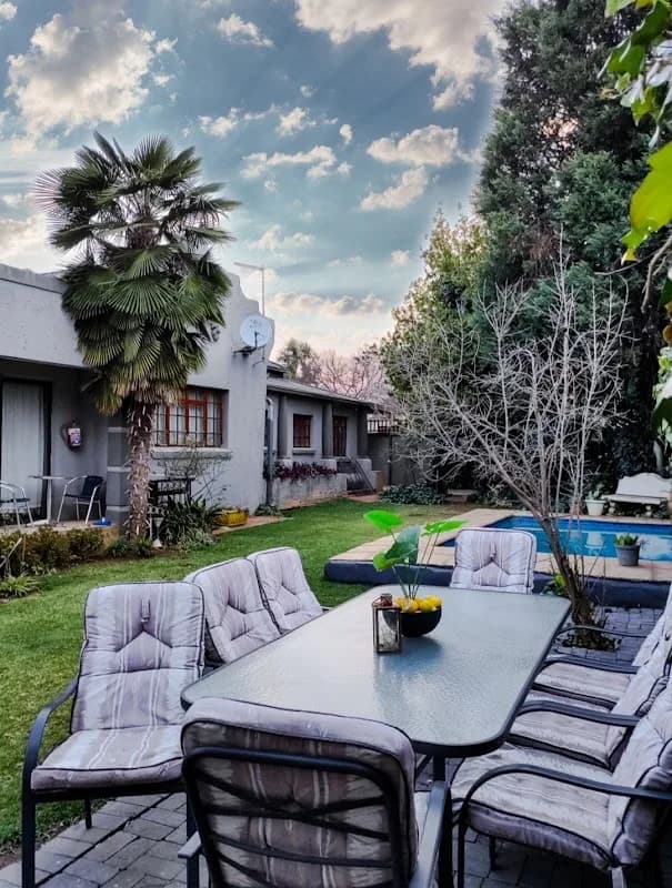 Leana Hub Guest House in Baillie Park